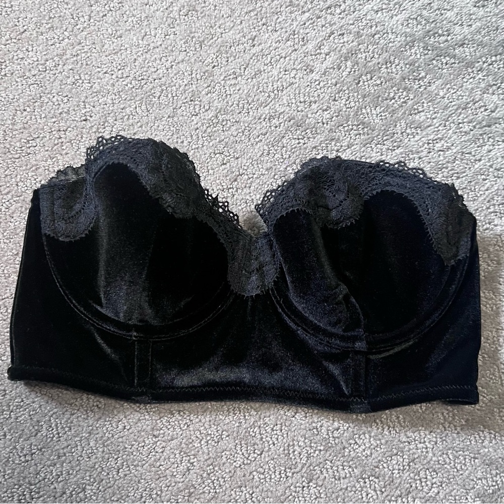 Victoria’s Secret Black Velvet Strapless Bra with Lace Trim - Size 34B
